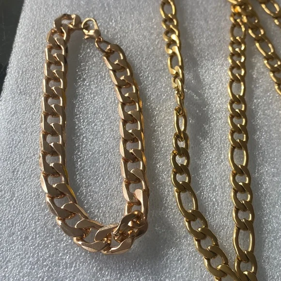Gold Anchor Pendant Necklace and Bracelet Set